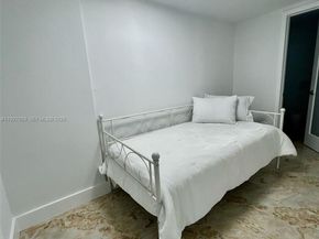 100 Lincoln Rd 722, Miami Beach FL 33139