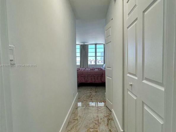 100 Lincoln Rd 722, Miami Beach FL 33139