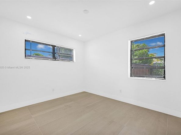 1918 NW 185th St, Miami Gardens FL 33056