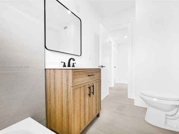 1918 NW 185th St, Miami Gardens FL 33056