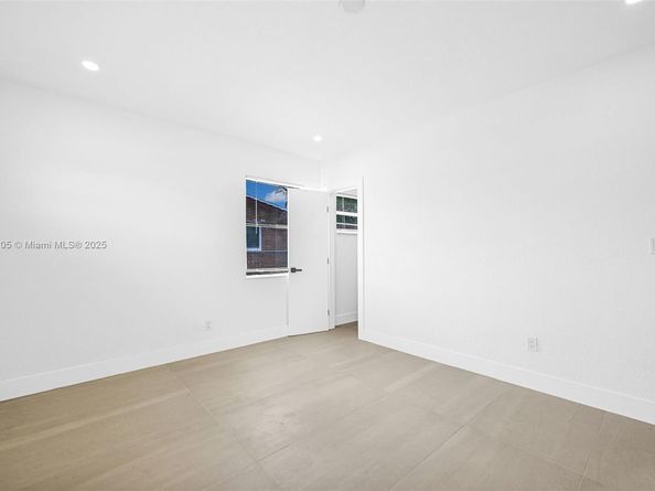 1918 NW 185th St, Miami Gardens FL 33056