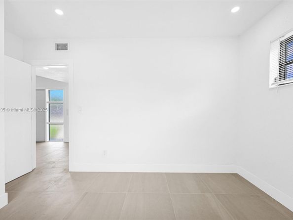 1918 NW 185th St, Miami Gardens FL 33056