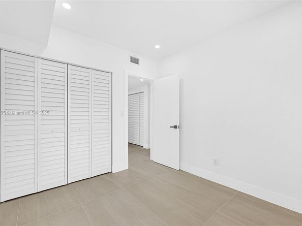 1918 NW 185th St, Miami Gardens FL 33056