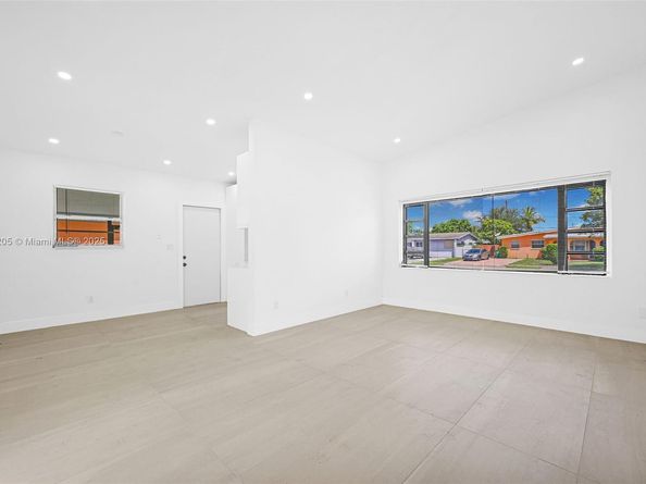 1918 NW 185th St, Miami Gardens FL 33056