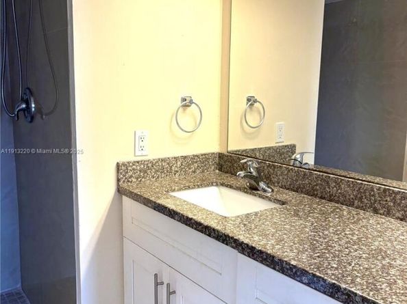 8901 Sunrise Lakes Blvd 204, Sunrise FL 33322