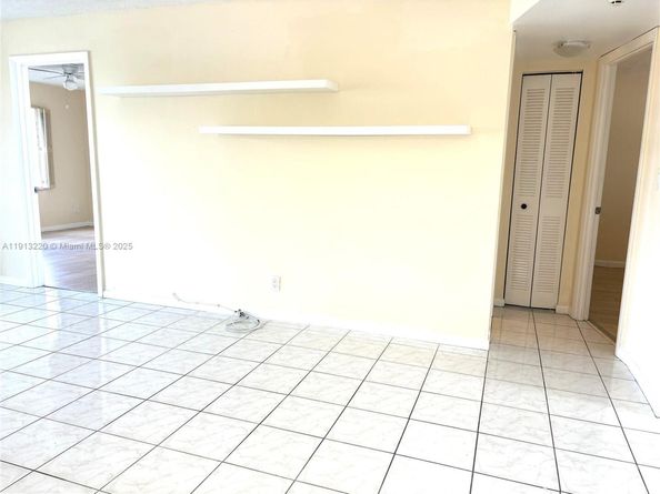 8901 Sunrise Lakes Blvd 204, Sunrise FL 33322