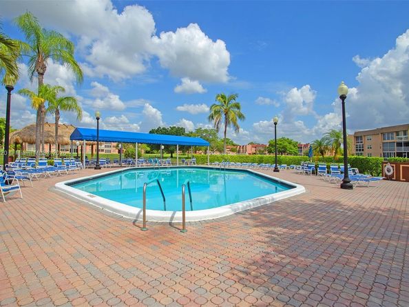 8901 Sunrise Lakes Blvd 204, Sunrise FL 33322