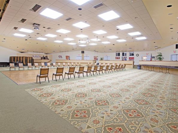 8901 Sunrise Lakes Blvd 204, Sunrise FL 33322