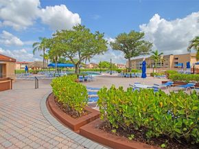 8901 Sunrise Lakes Blvd 204, Sunrise FL 33322