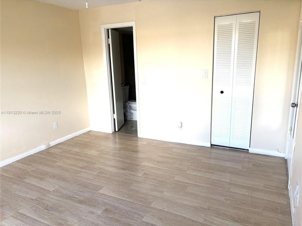 8901 Sunrise Lakes Blvd 204, Sunrise FL 33322