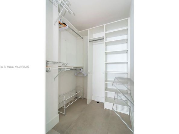 650 NE 32nd St 4206, Miami FL 33137