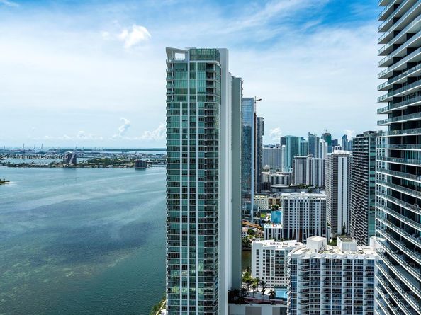 650 NE 32nd St 4206, Miami FL 33137