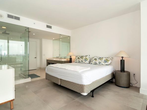 650 NE 32nd St 4206, Miami FL 33137