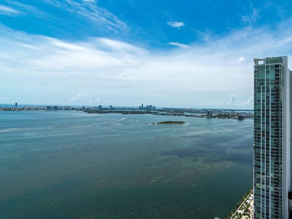 650 NE 32nd St 4206, Miami FL 33137