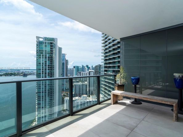 650 NE 32nd St 4206, Miami FL 33137