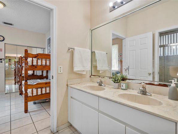 1357 Camellia Ln, Weston FL 33326