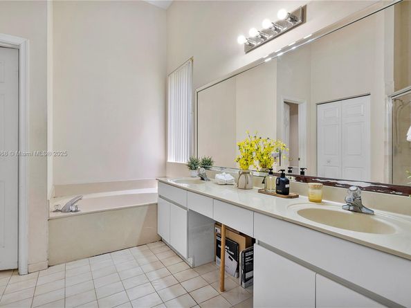 1357 Camellia Ln, Weston FL 33326