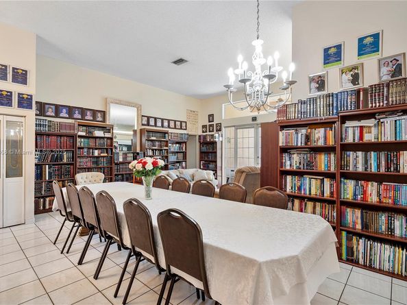 1357 Camellia Ln, Weston FL 33326