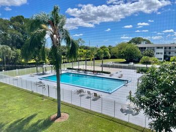 1101 Hillcrest Ct