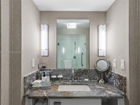 551 N Fort Lauderdale Beach Blvd R2205, Fort Lauderdale FL 33304