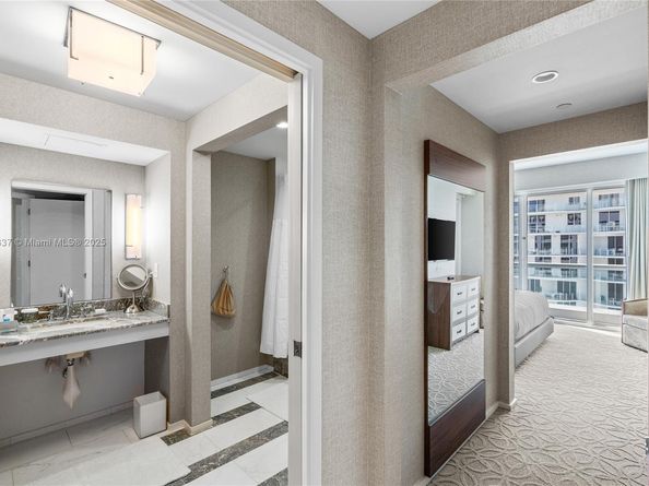 551 N Fort Lauderdale Beach Blvd R2205, Fort Lauderdale FL 33304