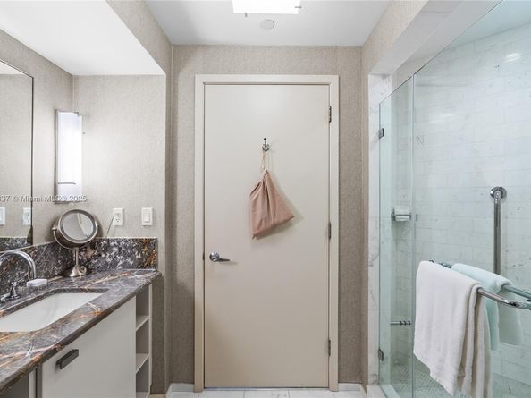 551 N Fort Lauderdale Beach Blvd R2205, Fort Lauderdale FL 33304