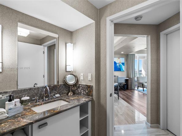 551 N Fort Lauderdale Beach Blvd R2205, Fort Lauderdale FL 33304