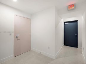700 NE 24th St 3201, Miami FL 33137