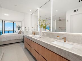 700 NE 24th St 3201, Miami FL 33137