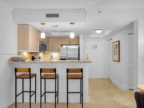 2951 S Bayshore Dr 307, Miami FL 33133