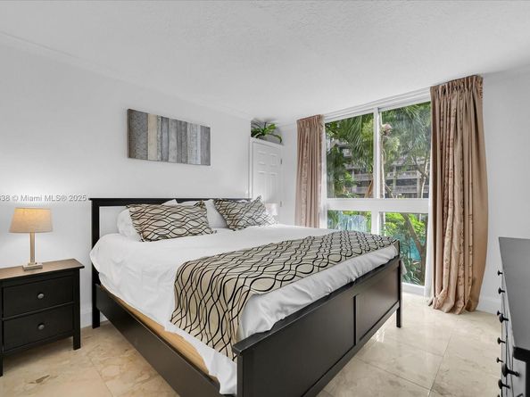 2951 S Bayshore Dr 307, Miami FL 33133