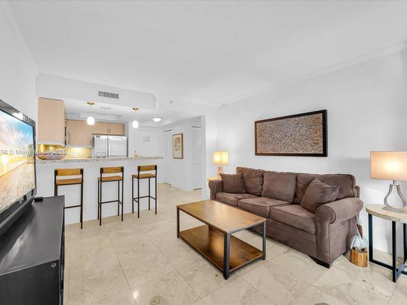 2951 S Bayshore Dr 307, Miami FL 33133