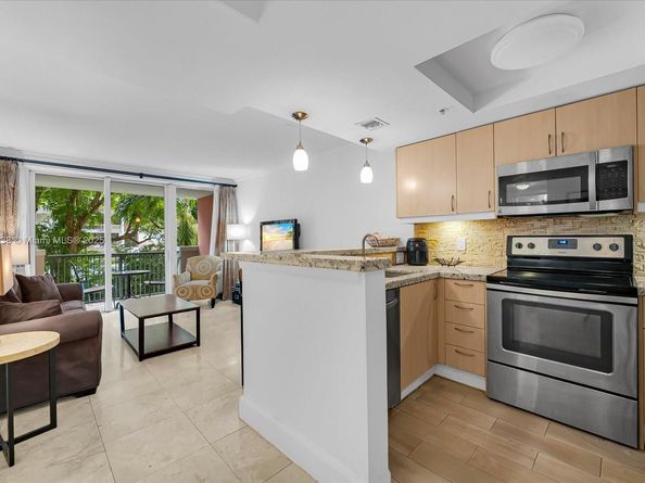 2951 S Bayshore Dr 307, Miami FL 33133