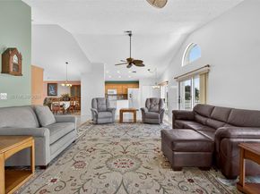 112 Camelot Ct, Royal Palm Beach FL 33411