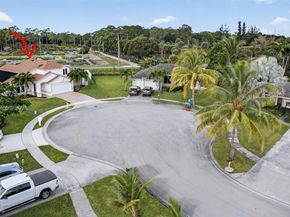 112 Camelot Ct, Royal Palm Beach FL 33411