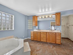 112 Camelot Ct, Royal Palm Beach FL 33411