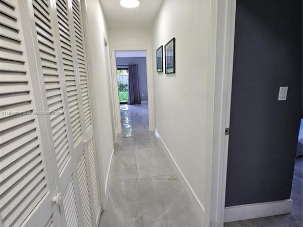 1670 SW 139th Ave, Davie FL 33325