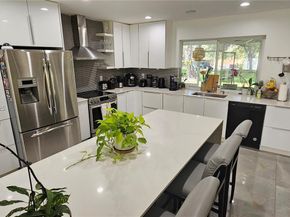 1670 SW 139th Ave, Davie FL 33325