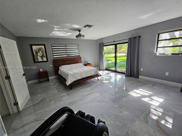1670 SW 139th Ave, Davie FL 33325