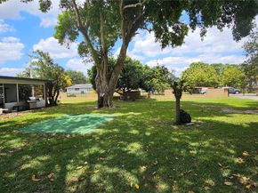 1670 SW 139th Ave, Davie FL 33325