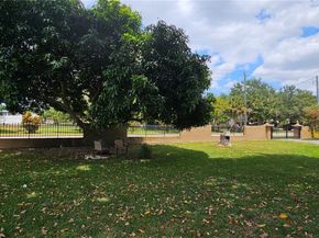 1670 SW 139th Ave, Davie FL 33325