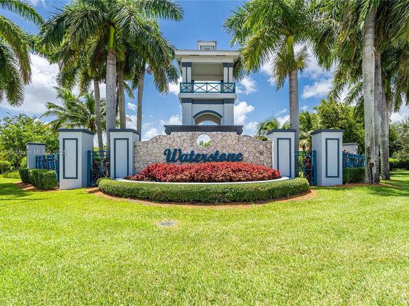 4289 NE 10th Ct, Homestead FL 33033