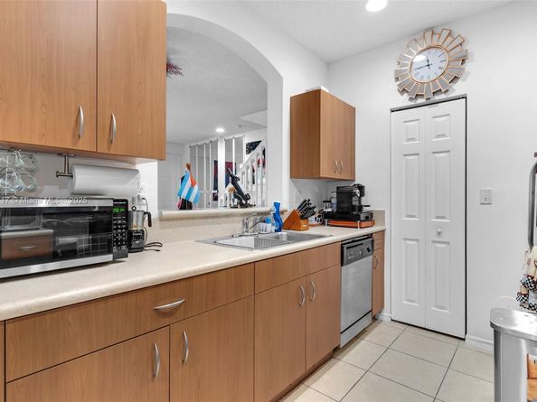 4289 NE 10th Ct, Homestead FL 33033