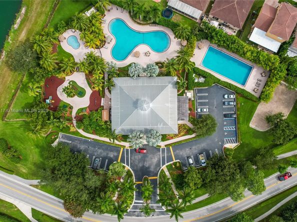 4289 NE 10th Ct, Homestead FL 33033