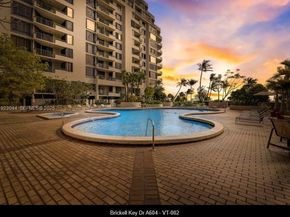 520 Brickell Key Dr A604, Miami FL 33131