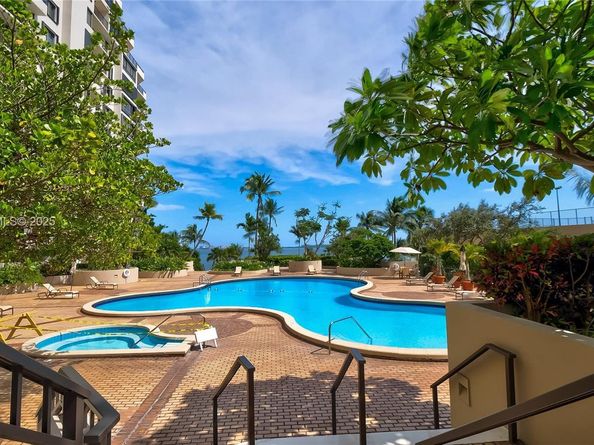 520 Brickell Key Dr A604, Miami FL 33131