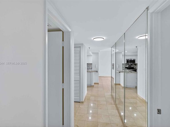 520 Brickell Key Dr A604, Miami FL 33131