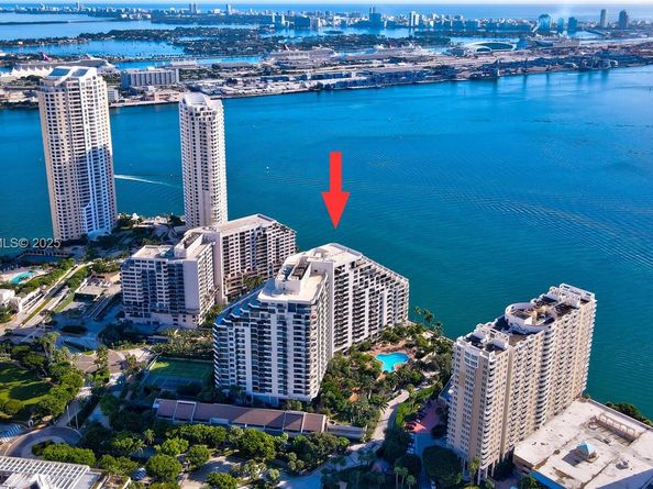 520 Brickell Key Dr A604, Miami FL 33131