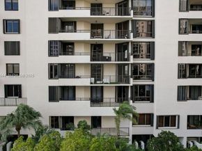 520 Brickell Key Dr A604, Miami FL 33131
