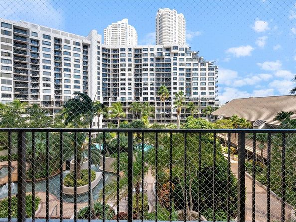 520 Brickell Key Dr A604, Miami FL 33131